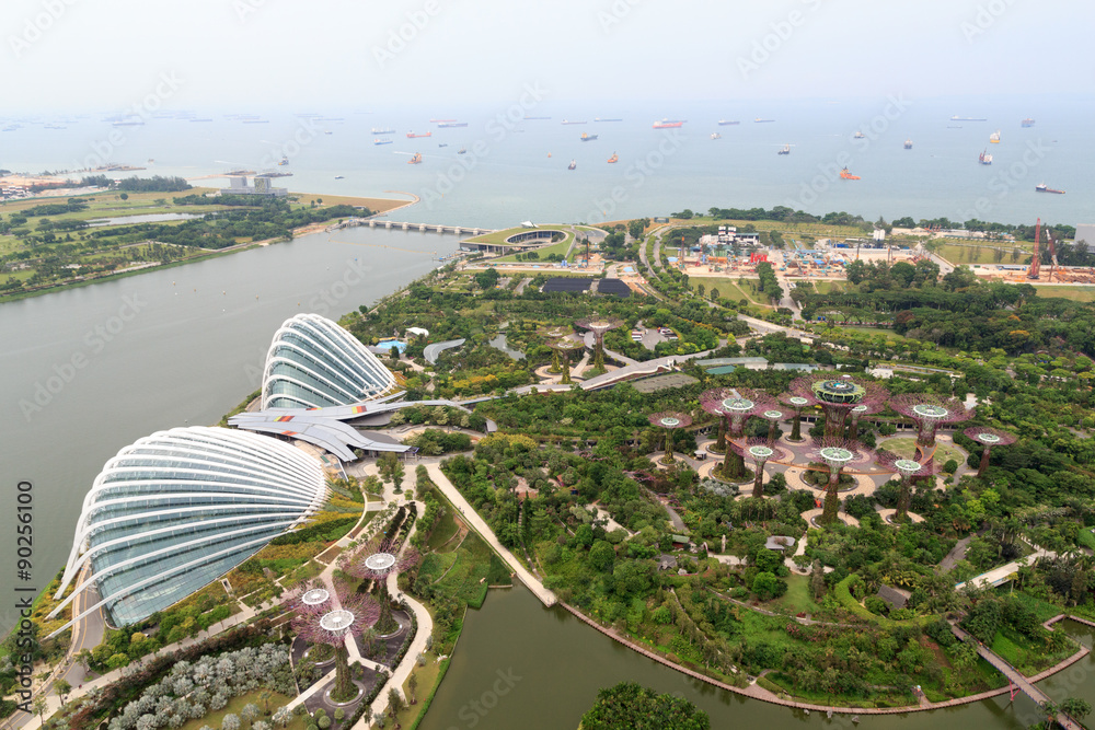 新加坡的海湾花园，有超级树木和温室