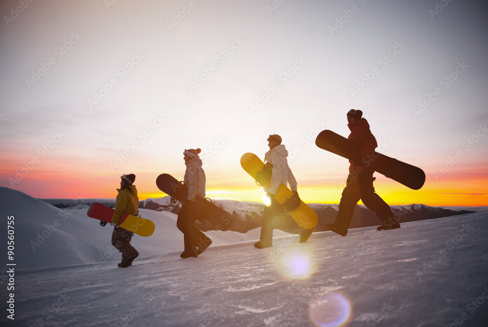 雪上滑板概念的人们