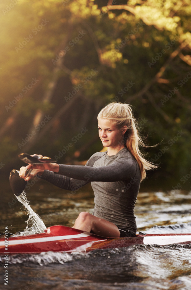 竞技女子皮划艇
