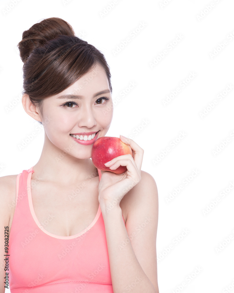 快乐健康女性秀苹果