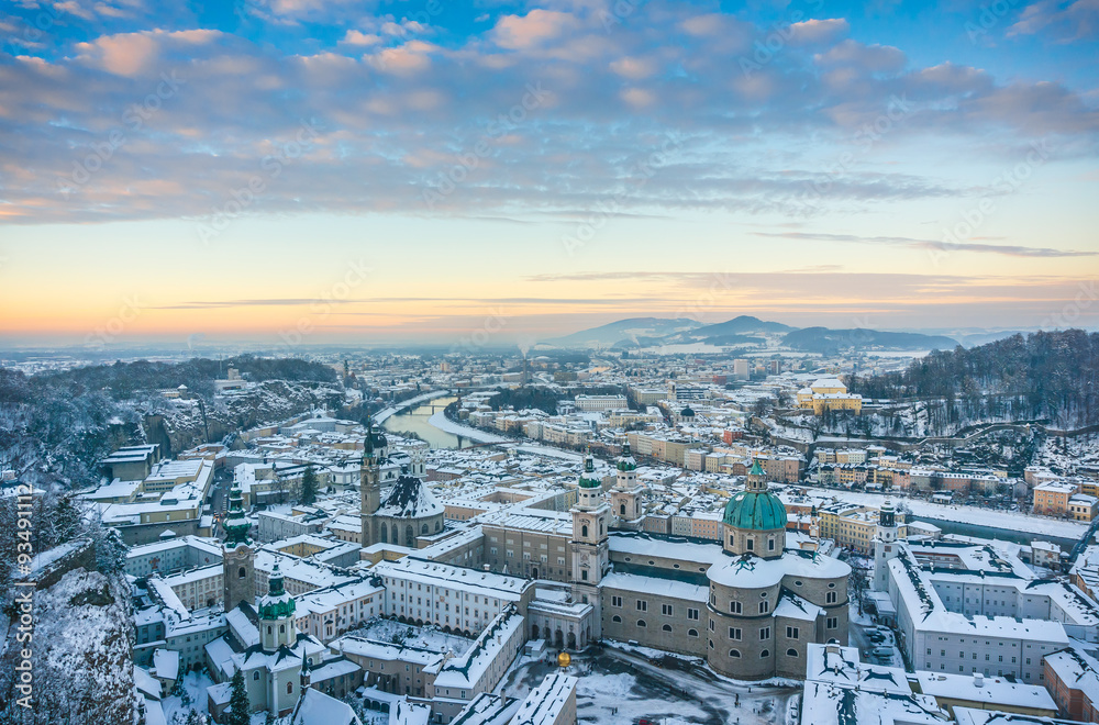 奥地利萨尔茨堡冬季历史名城
