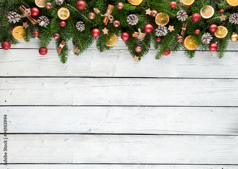 木板装饰圣诞枞树