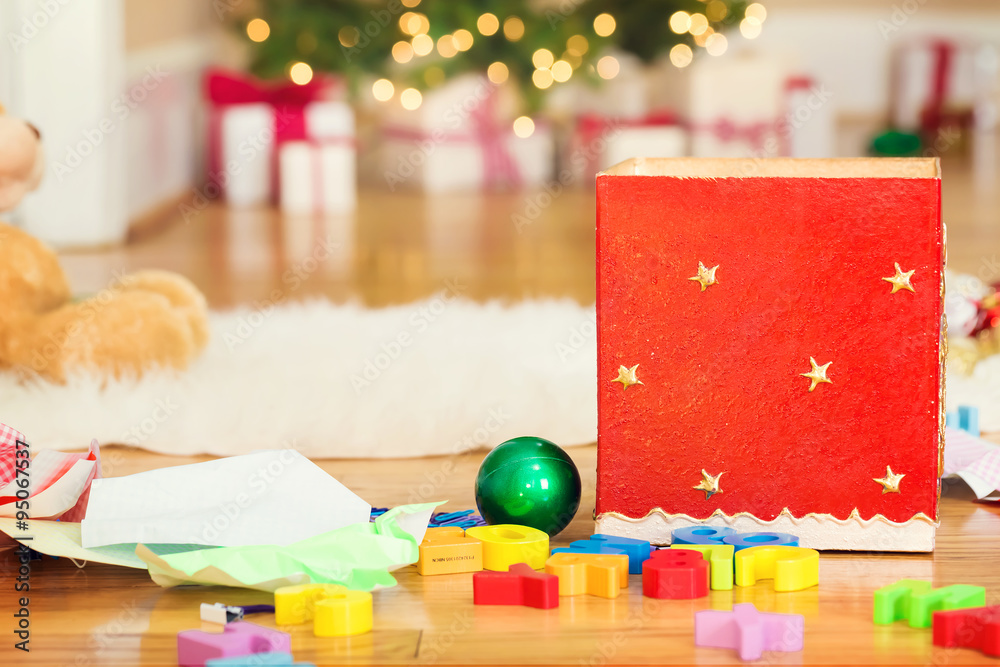 圣诞装饰品和儿童玩具