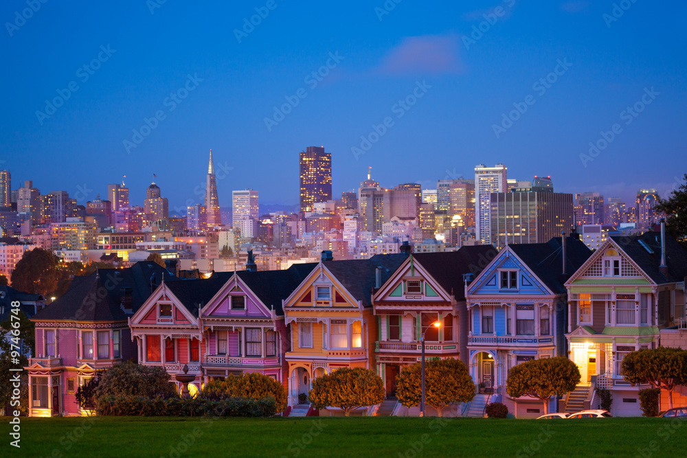 彩绘女郎的旧金山夜景