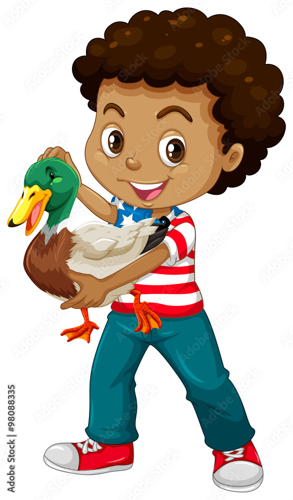 非洲裔美国男孩抱着一只鸭子