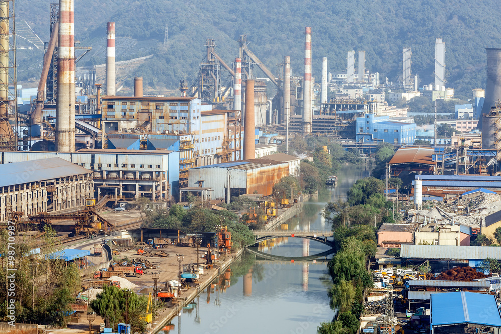 大型工业区钢厂烟尘污染