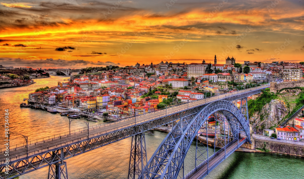 Porto with Dom Luis Bridge-葡萄牙