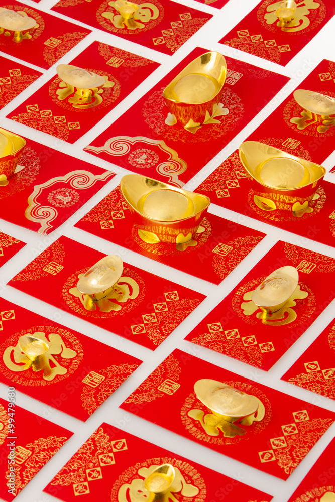 中国传统货币春节黄金元宝元宝和红口袋