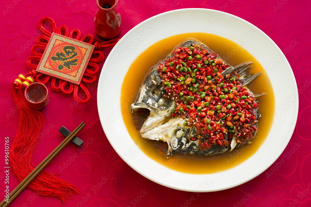 中国菜辣椒鱼头