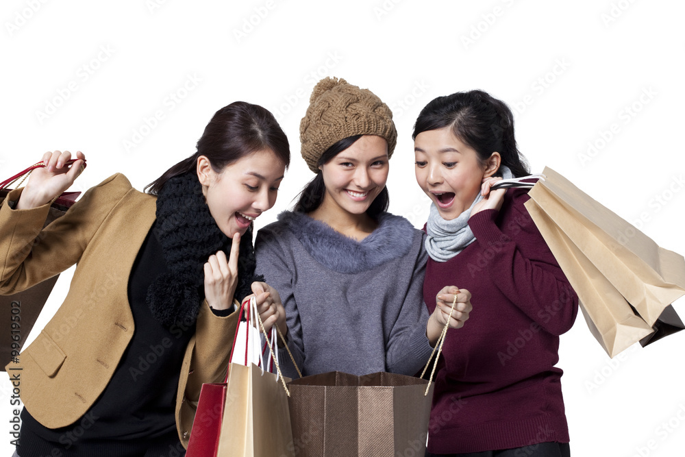 时尚年轻女人去购物