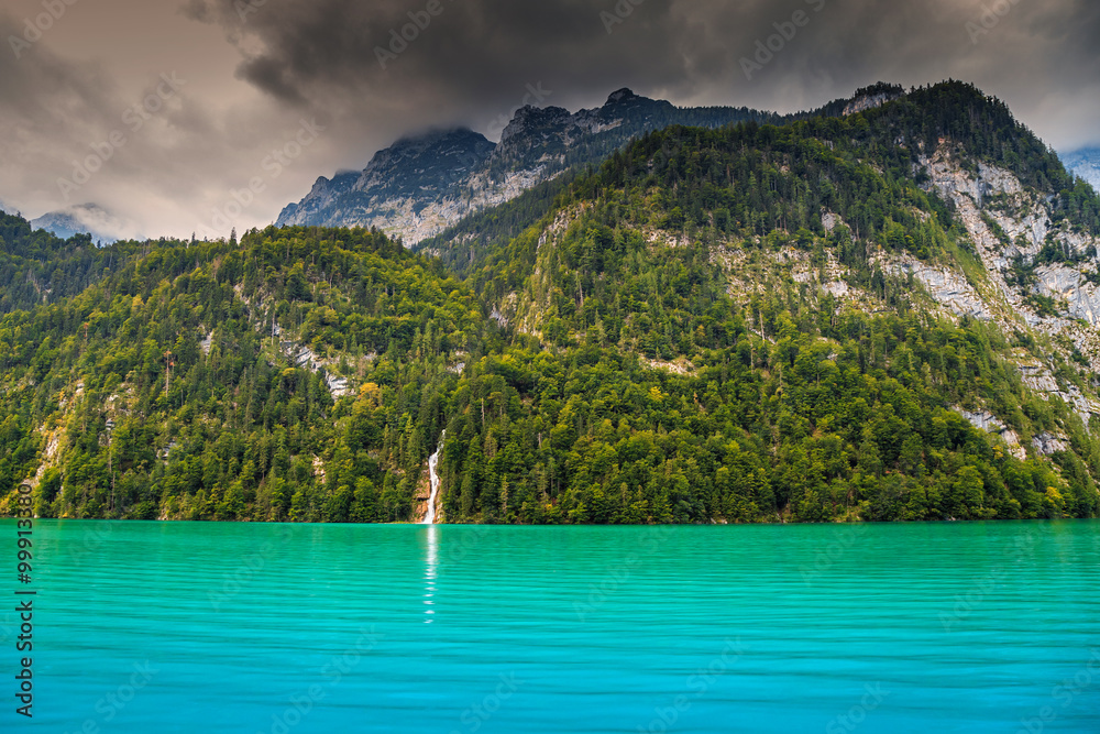 令人惊叹的高山湖泊和雾山，柯尼斯基，Berchtesgaden，德国，欧洲