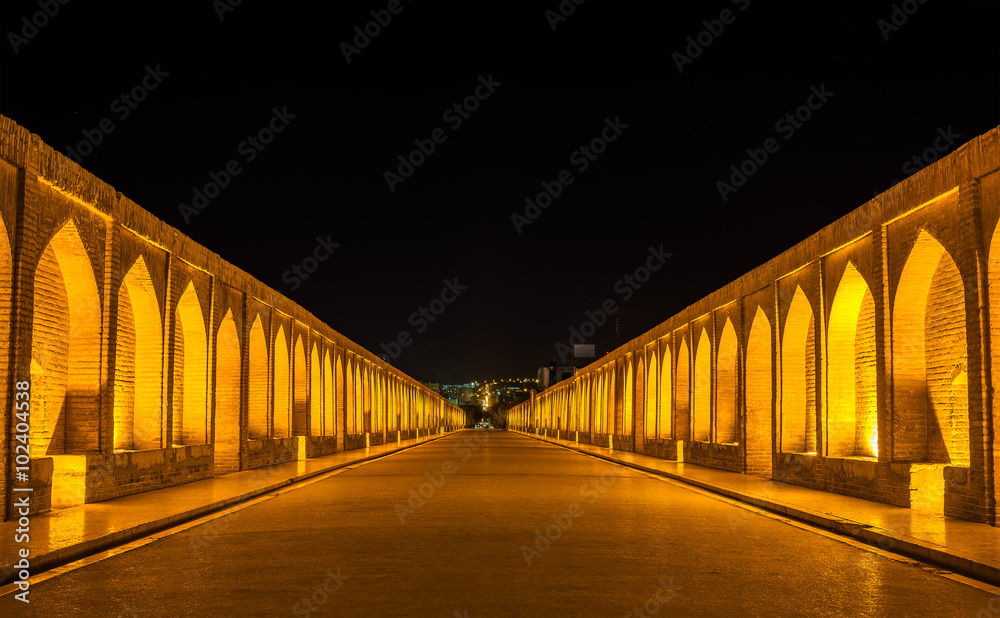 伊朗伊斯法罕的Allahverdi Khan大桥（Si-o-seh-pol）