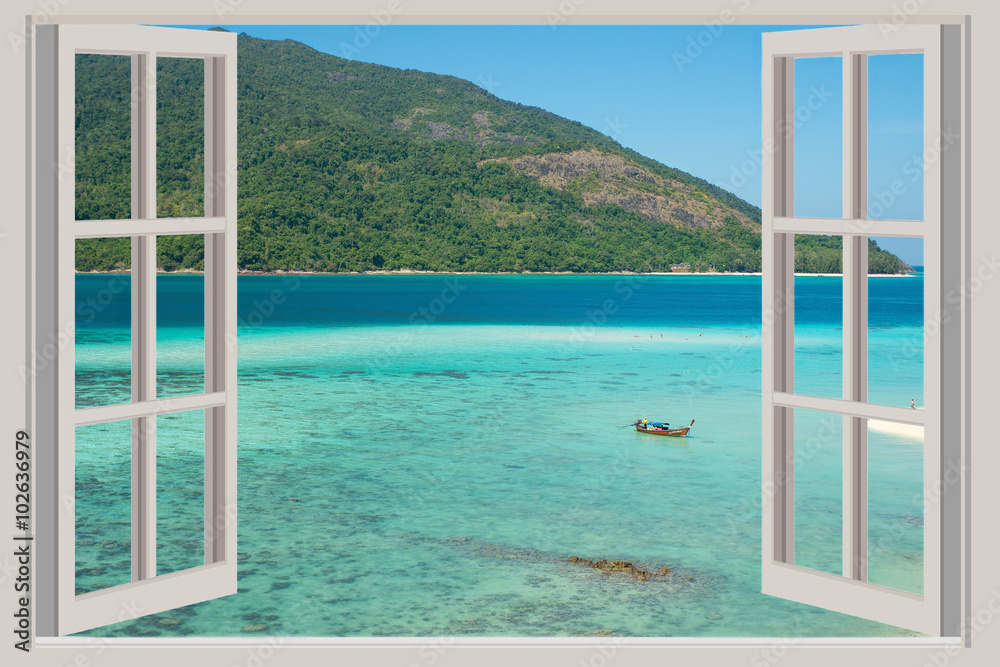 夏季、旅游、度假和度假概念-打开的窗口，