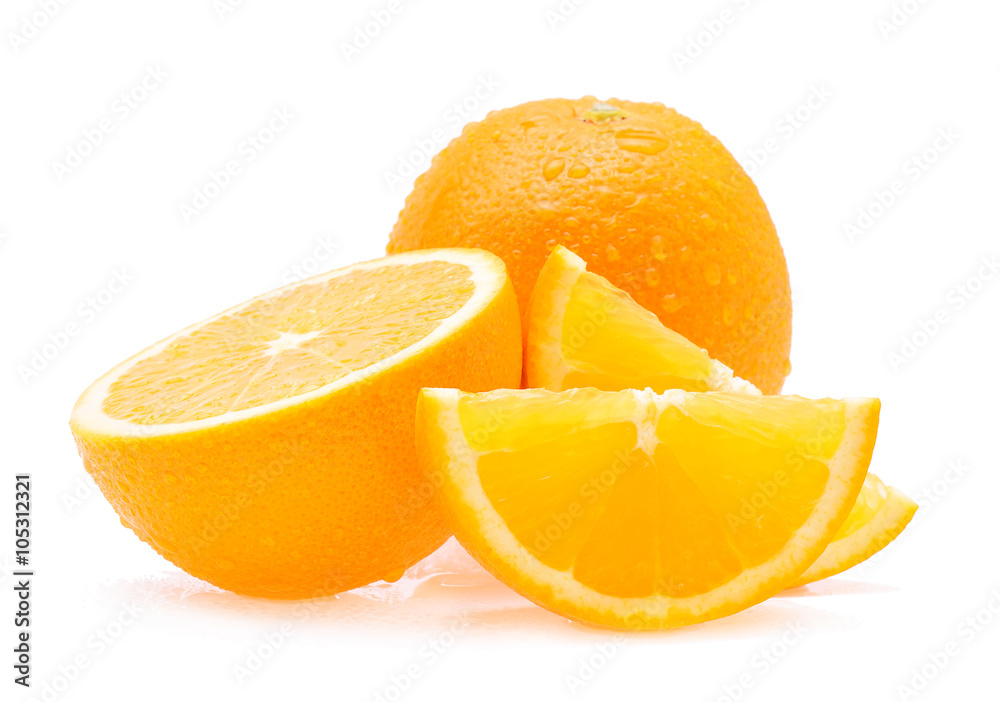 白色分离的橙色果实