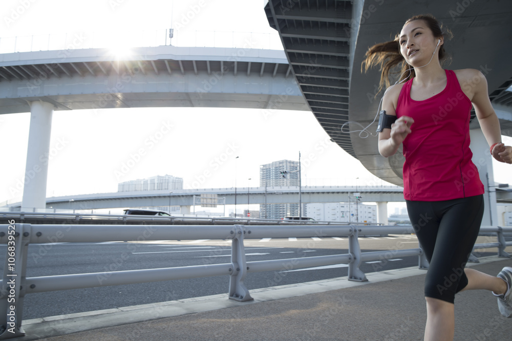 女性为健康慢跑