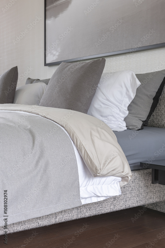 灰色色调的现代卧室风格