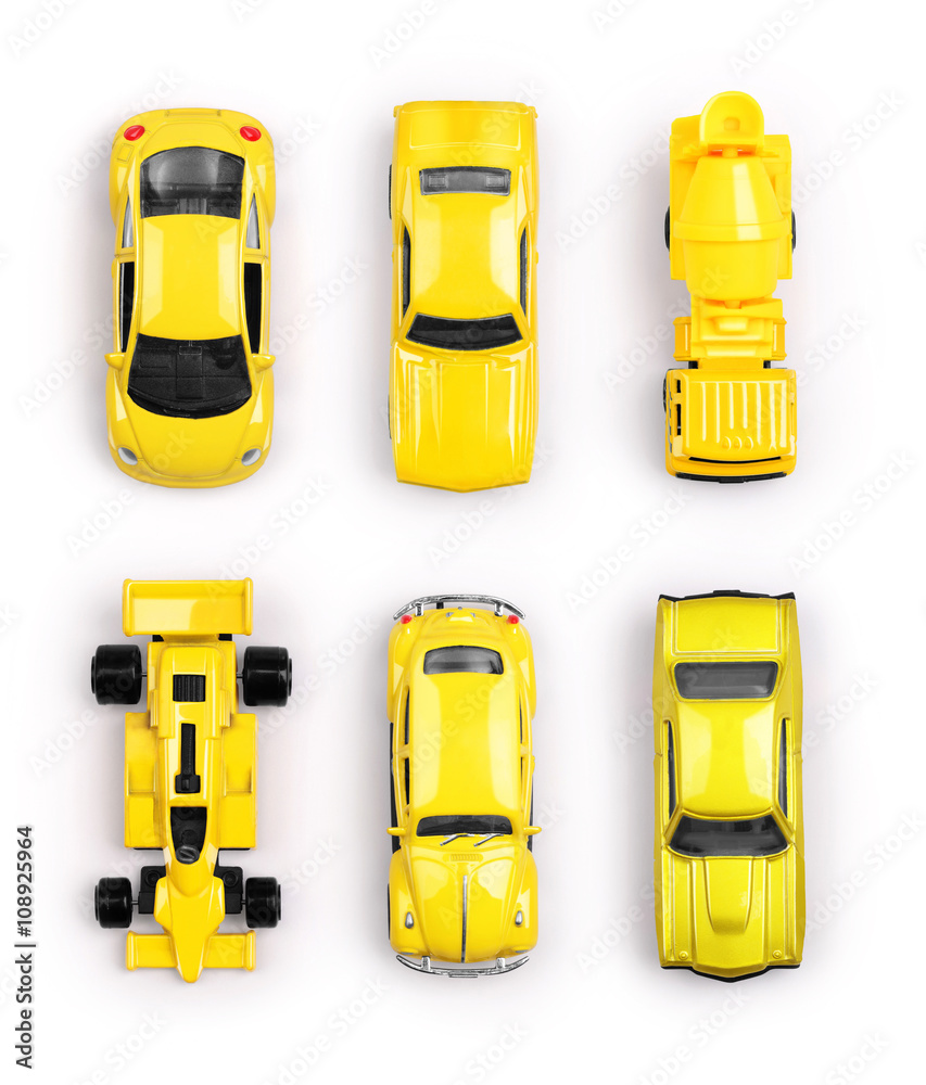 白底黄色玩具车