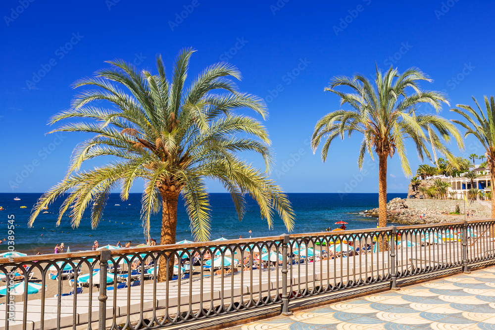 西班牙大加那利岛陶里托海滩长廊