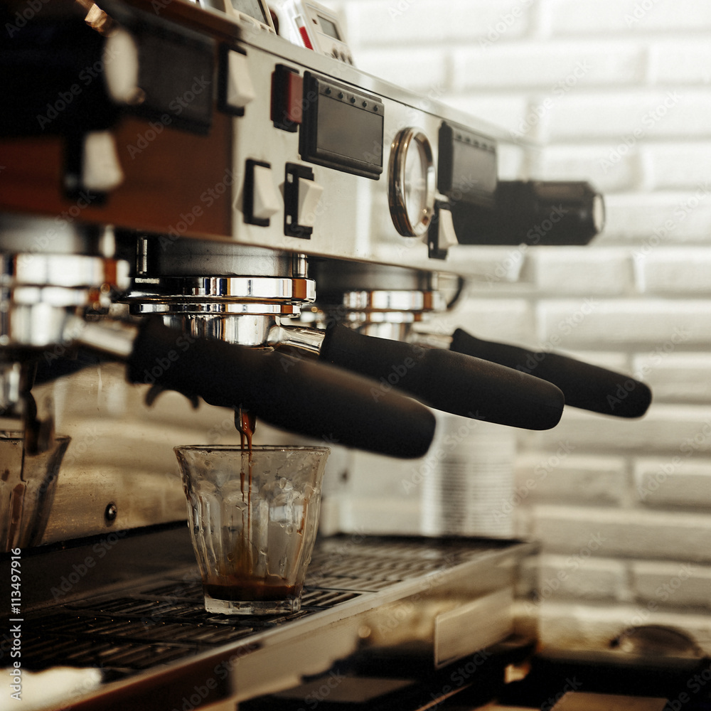 Portafilter咖啡馆咖啡餐厅准备机器概念