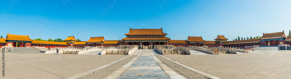 紫禁城全景。它是北京非常著名的地标。