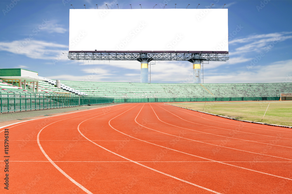 白色数字广告牌屏幕为空的跑道