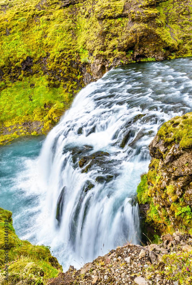 斯科加河上众多瀑布之一-冰岛