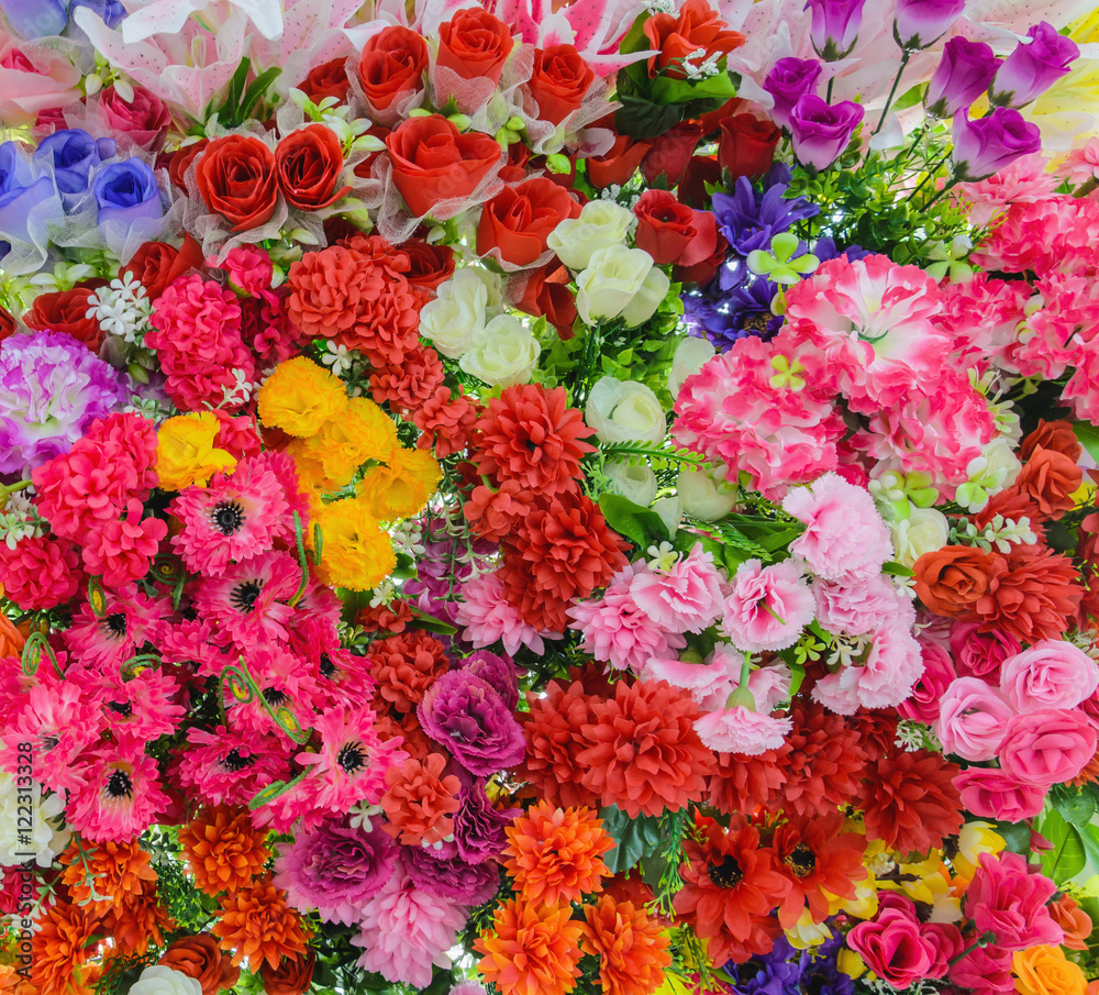 美丽多彩的混合花束，各种各样的春花