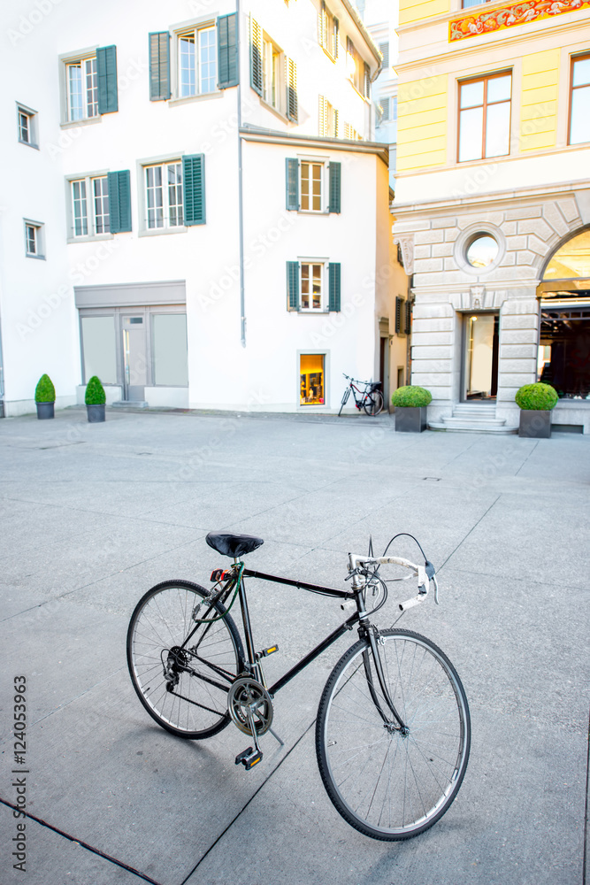 瑞士苏黎世市街头的运动自行车
