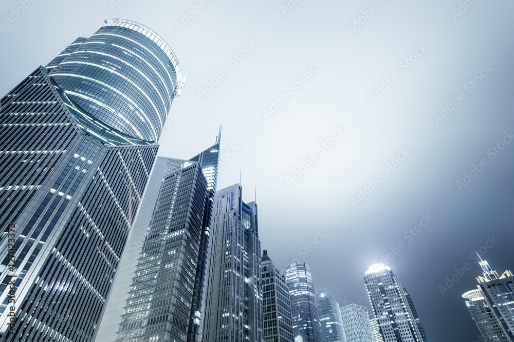 上海现代金融大厦天际线