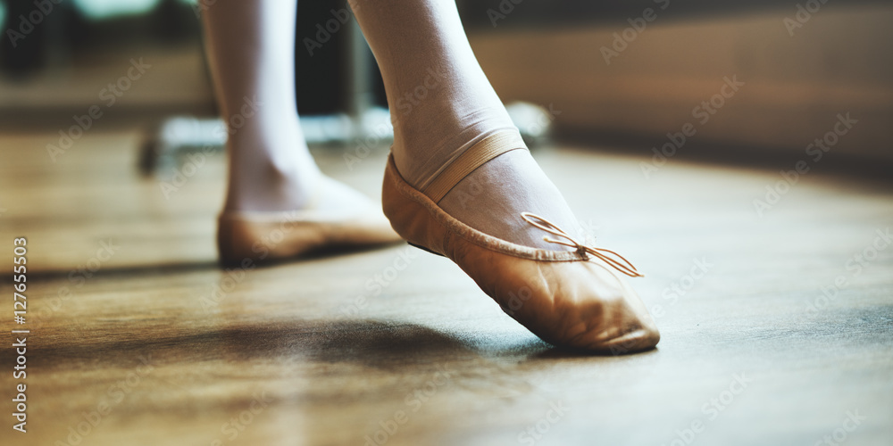 Ballerina Girl系带鞋概念