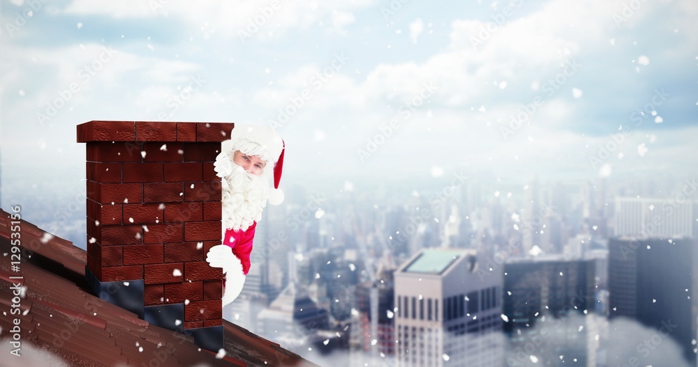 幸福的圣诞老人手持海报的合成图像