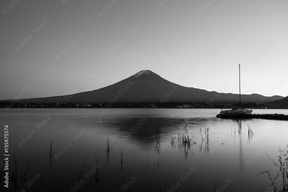 Mountain Fuji and Kawaguchiko lake in evening autumn season