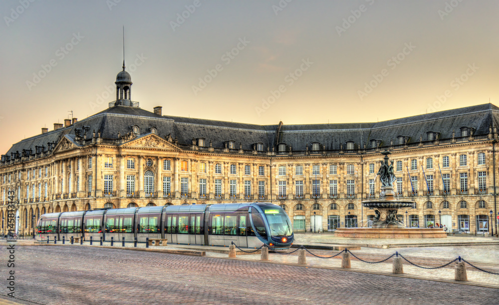法国波尔多Bourse广场电车