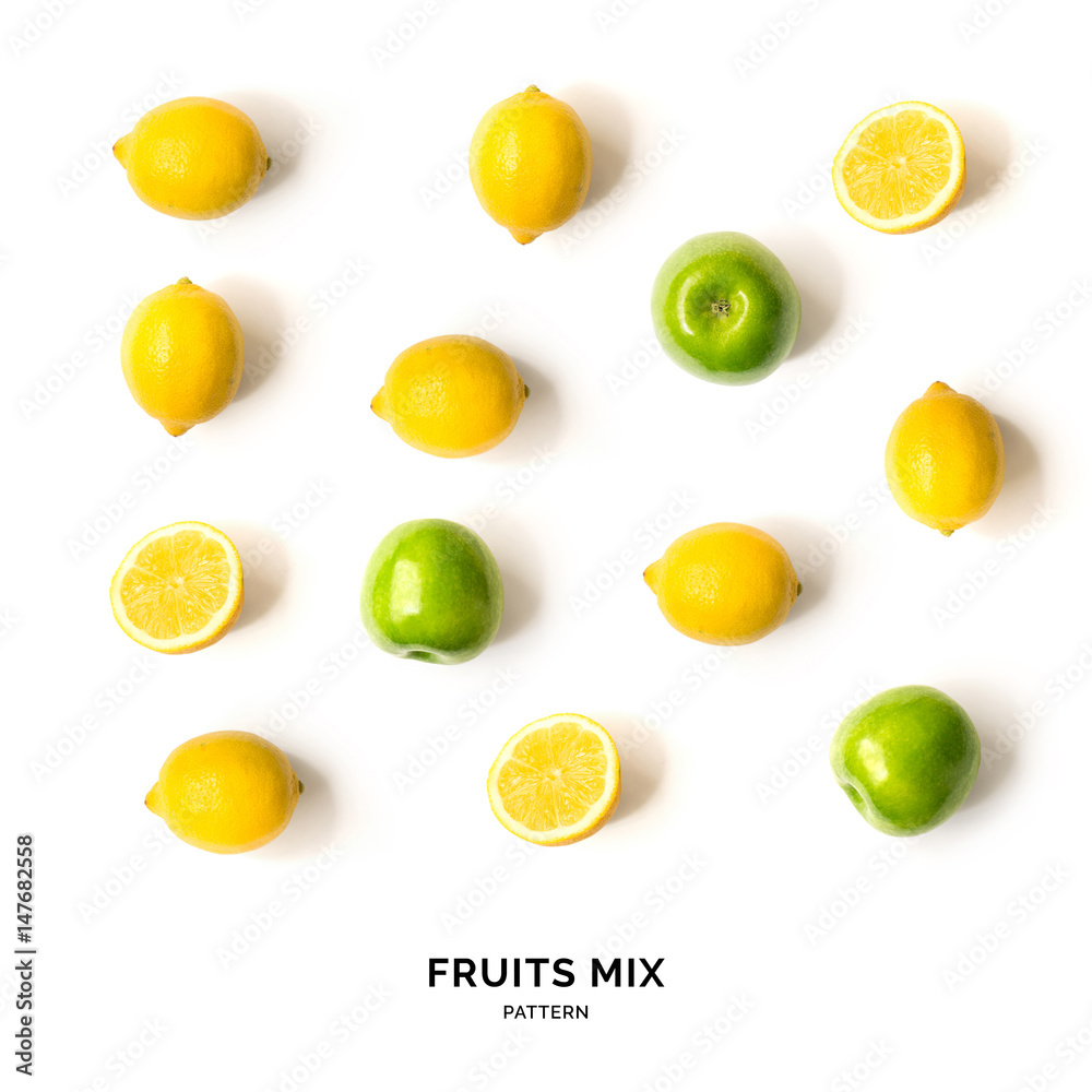 水果无缝图案。热带抽象背景。白底柠檬和苹果。