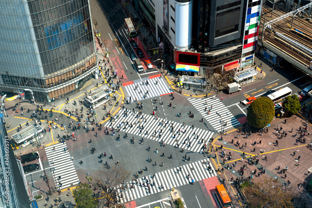 日本东京涩谷十字路口，日本东京最繁忙的人行横道之一。