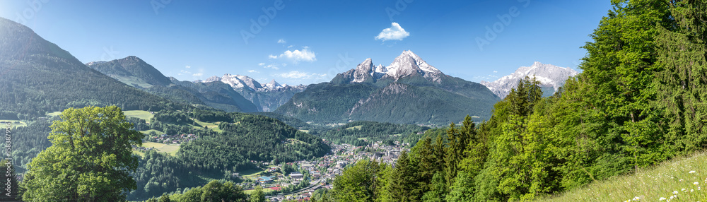 德国巴伐利亚州瓦茨曼的Berchtesgaden全景