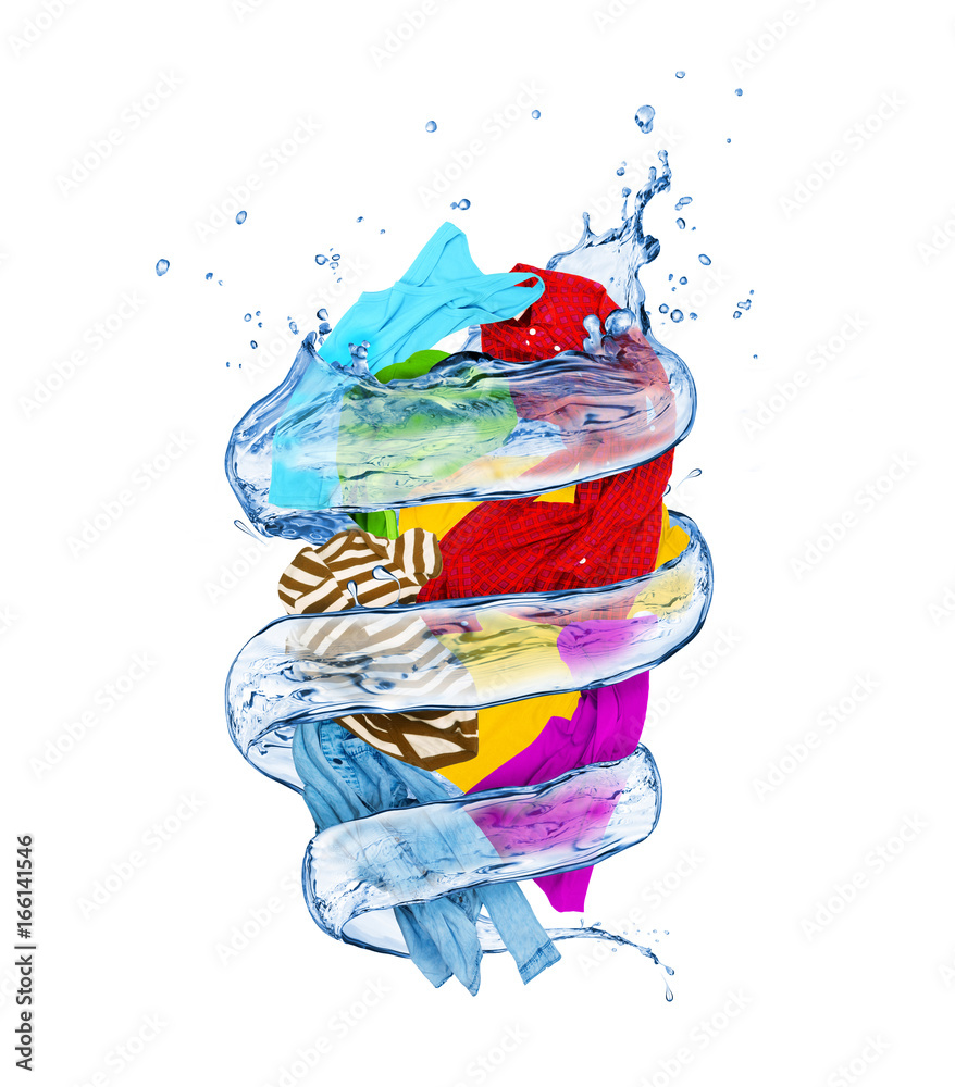 五颜六色的衣服在水的漩涡中旋转，孤立在白色背景上