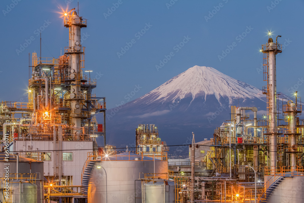 静冈县富士山和工业工厂景观
