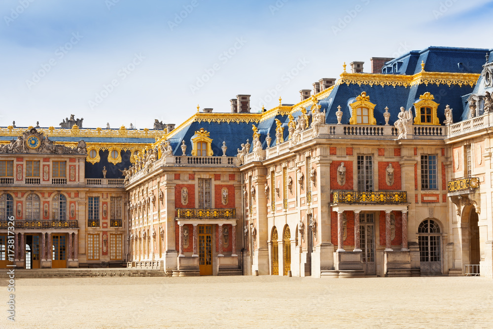 法国凡尔赛宫大理石庭院