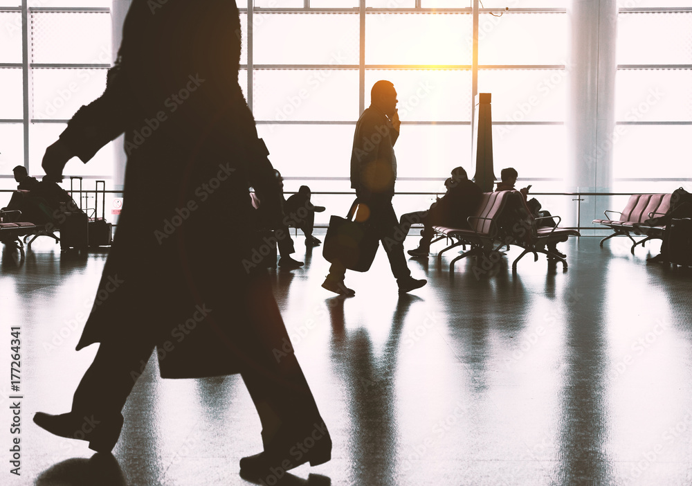 机场里的乘客，商业背景。