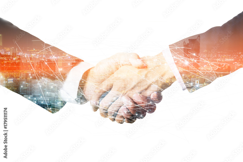 自信的商务人士在办公室开会时握手、成功、交易、问候和
