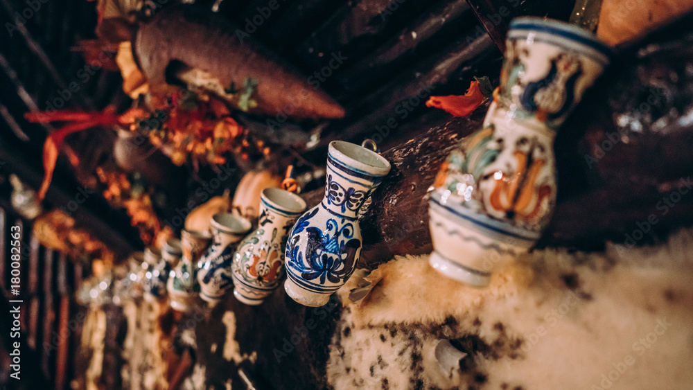传统壁杯、花瓶装饰