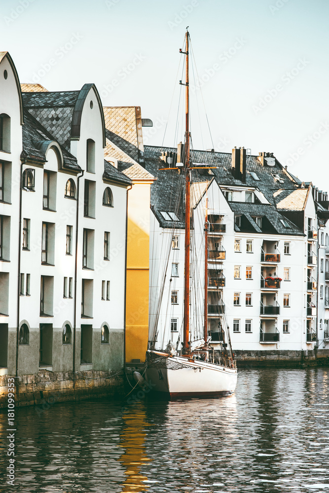 挪威阿勒松城市住宅城市景观北欧传统建筑