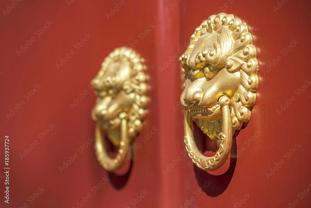 中国古代门环，位于孔庙。