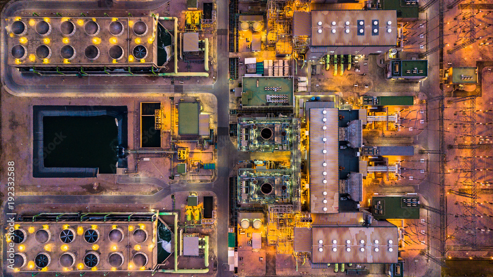 火力发电厂和联合循环发电厂鸟瞰图。