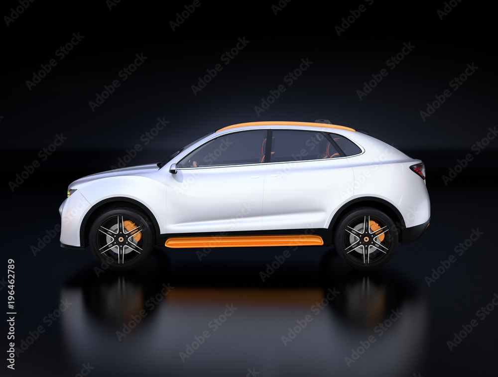 黑色背景下隔离的白色电动SUV概念车侧视图。3D渲染图像。