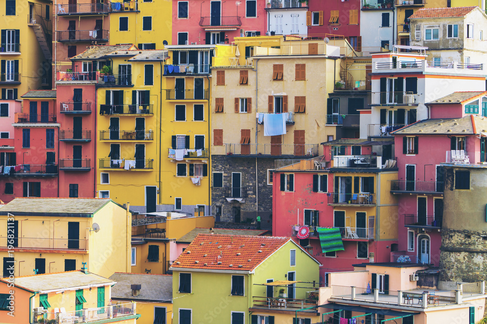 意大利五渔村马纳罗拉的彩色房屋