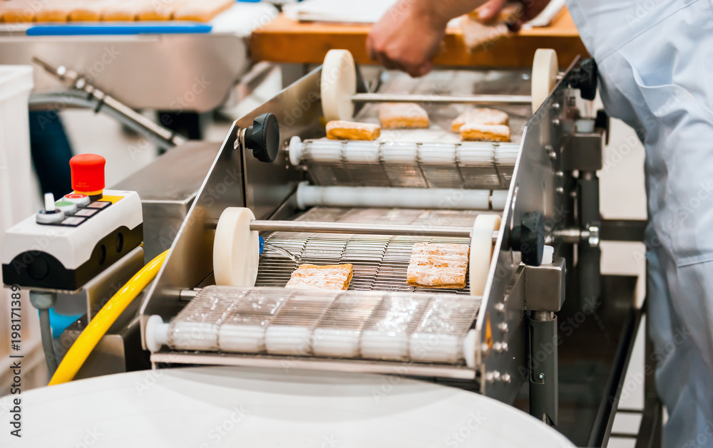 饼干行业，糖果工厂的生产线