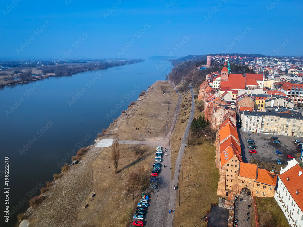 波兰维斯拉河Grudziadz老城鸟瞰图