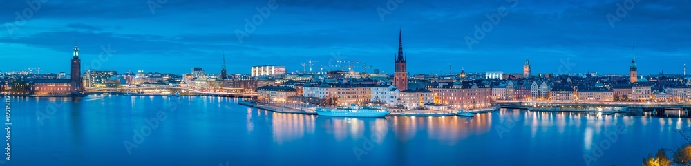 黄昏中的斯德哥尔摩天际线全景，瑞典